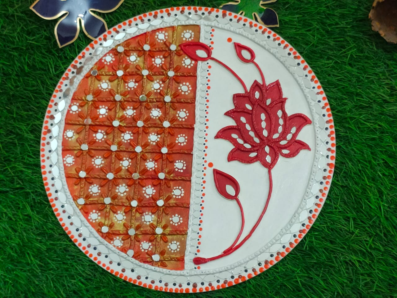 Lipon Art Wall Hanging for Home & Office Decor | Red with White | Size (10 x 10) | MDF Material